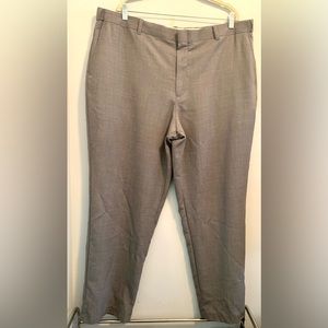 L L Bean 42x 31 Comfort Waist 100% Wool Gray Flat Front With Stretch Tabs